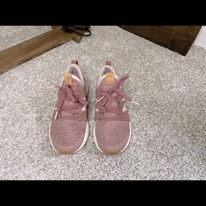 New Balance Fresh Foam Sport